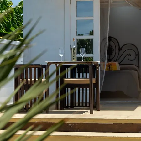 Isolina Boutique - Adults Recommended 4* Mácher