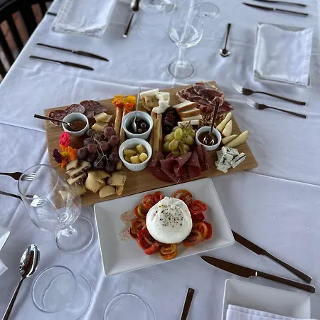 Isolina Boutique - Adults Recommended Hotel Mácher