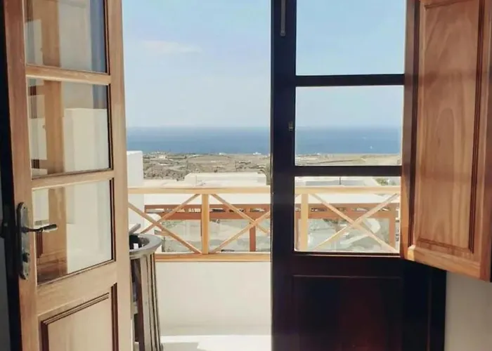 Isolina Boutique - Adults Recommended