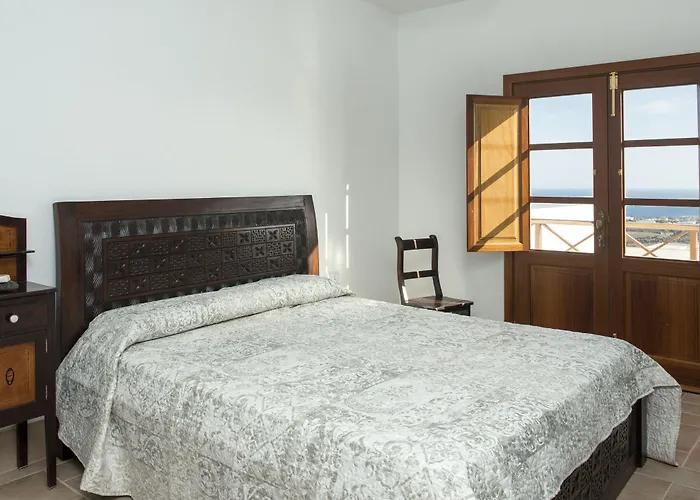 Isolina Boutique - Adults Recommended 4*