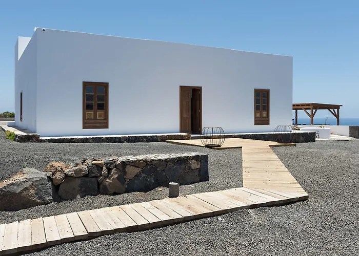 Isolina Boutique - Adults Recommended 4* Mácher