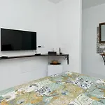 Isolina Boutique - Adults Recommended 4* Mácher