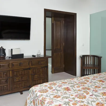 Isolina Boutique - Adults Recommended Macher