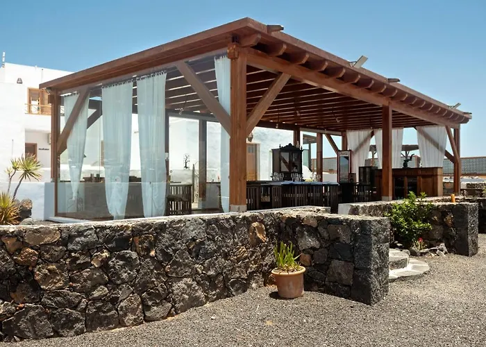 Isolina Boutique - Adults Recommended 4* Mácher