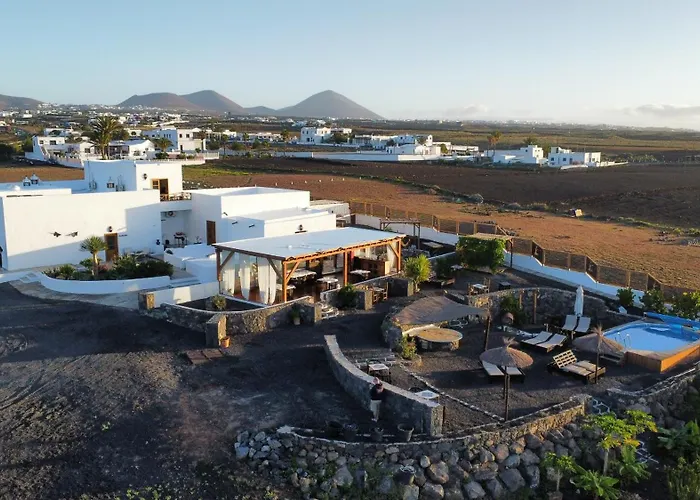 Isolina Boutique - Adults Recommended 4*