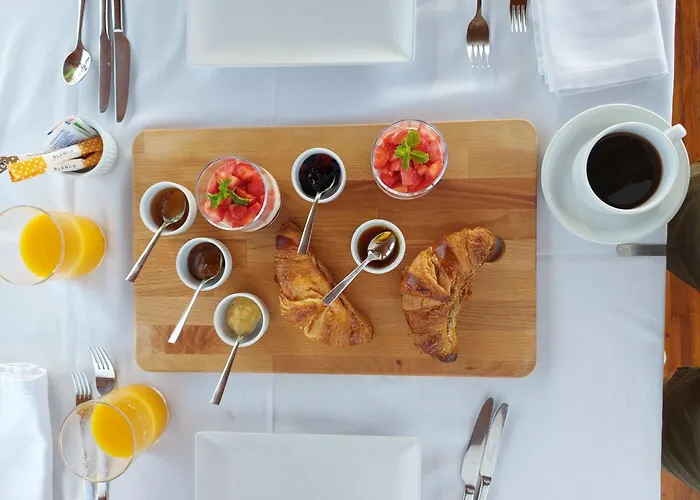 Isolina Boutique - Adults Recommended 4*