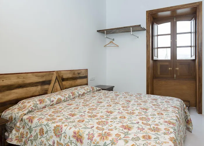 Isolina Boutique - Adults Recommended 4* Mácher