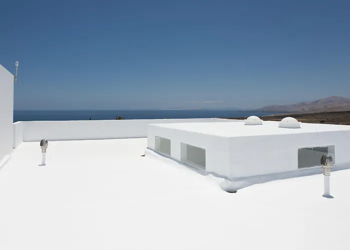 Isolina Boutique - Adults Recommended