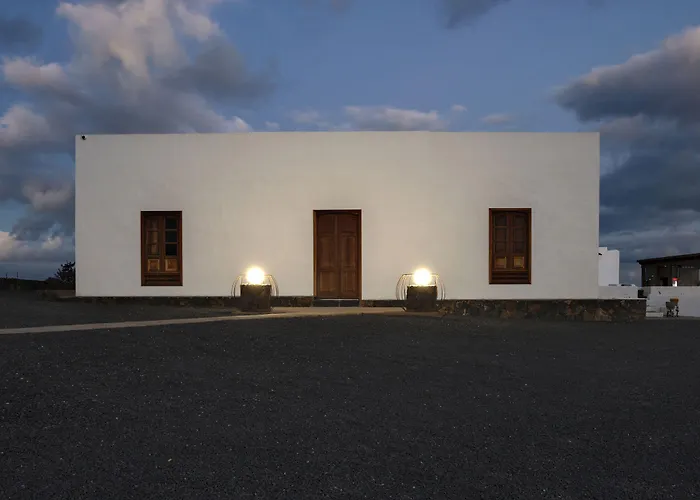 Isolina Boutique - Adults Recommended 4*